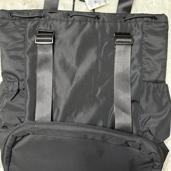 NWT Beyond Yoga Convertible Gym Bag Backpack Black OS - Picture 5 of 12